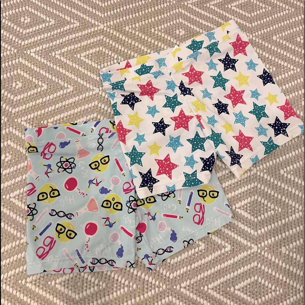 Girls Star Shorts & Science Shorts (size  S 6/6x)